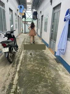 Cuối cùng cũng gạ đụ được em sinh viên non tơ cùng dẫy trọ