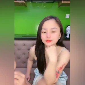 Full Clip không che cặp đôi vợ chồng Việt Live sex giao lưu