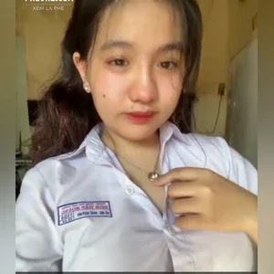 Hà kiều Vi lớp 12 chat sex show vú to cực căng