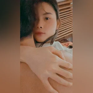 Hot girl bóng chuyền Lệ Thảo sinh năm 2k1 lộ clip ân ái với bạn trai