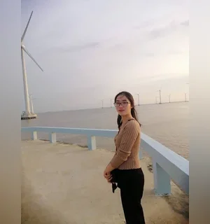 Ngoại tình với anh hàng xóm vì con cặc anh vừa to lại còn dài hơn chồng mình