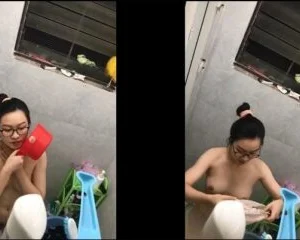 Quay lén chị phòng bên tắm