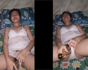 Quay phim cho vợ dâm nằm chơi sextoy