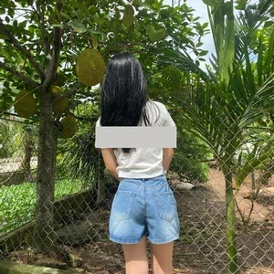 Xuất tình đầy bướm bé rau non bím cực múp